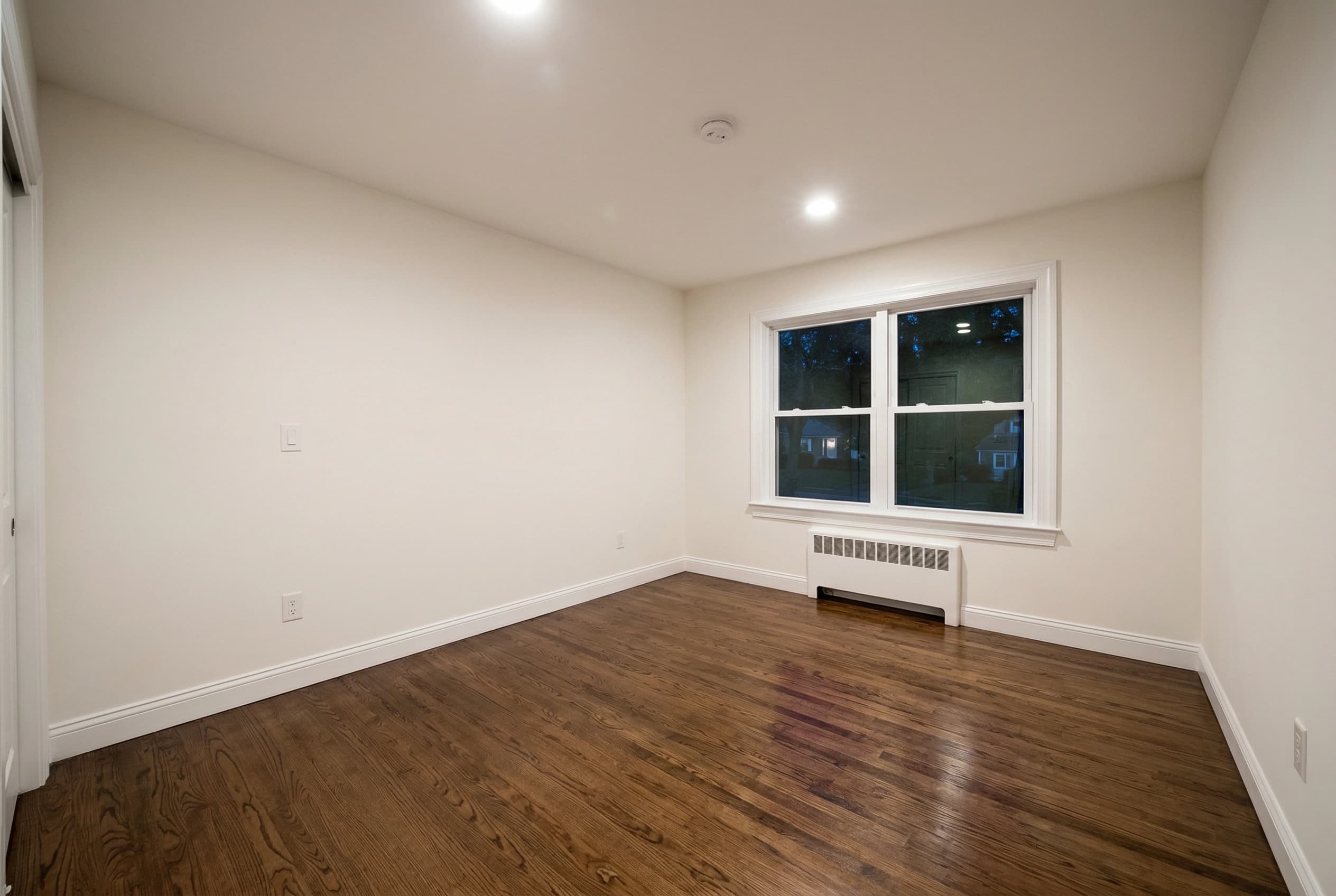 Virtually staged mid-century bedroom by Desiome - before